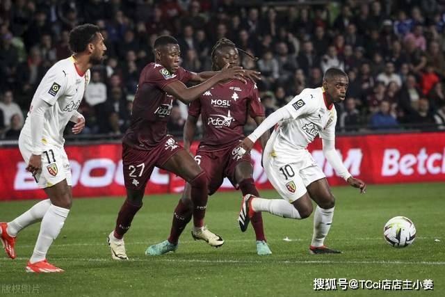 穆迪36+9青岛绝杀吉林 孙铭徽39+10广厦胜深圳